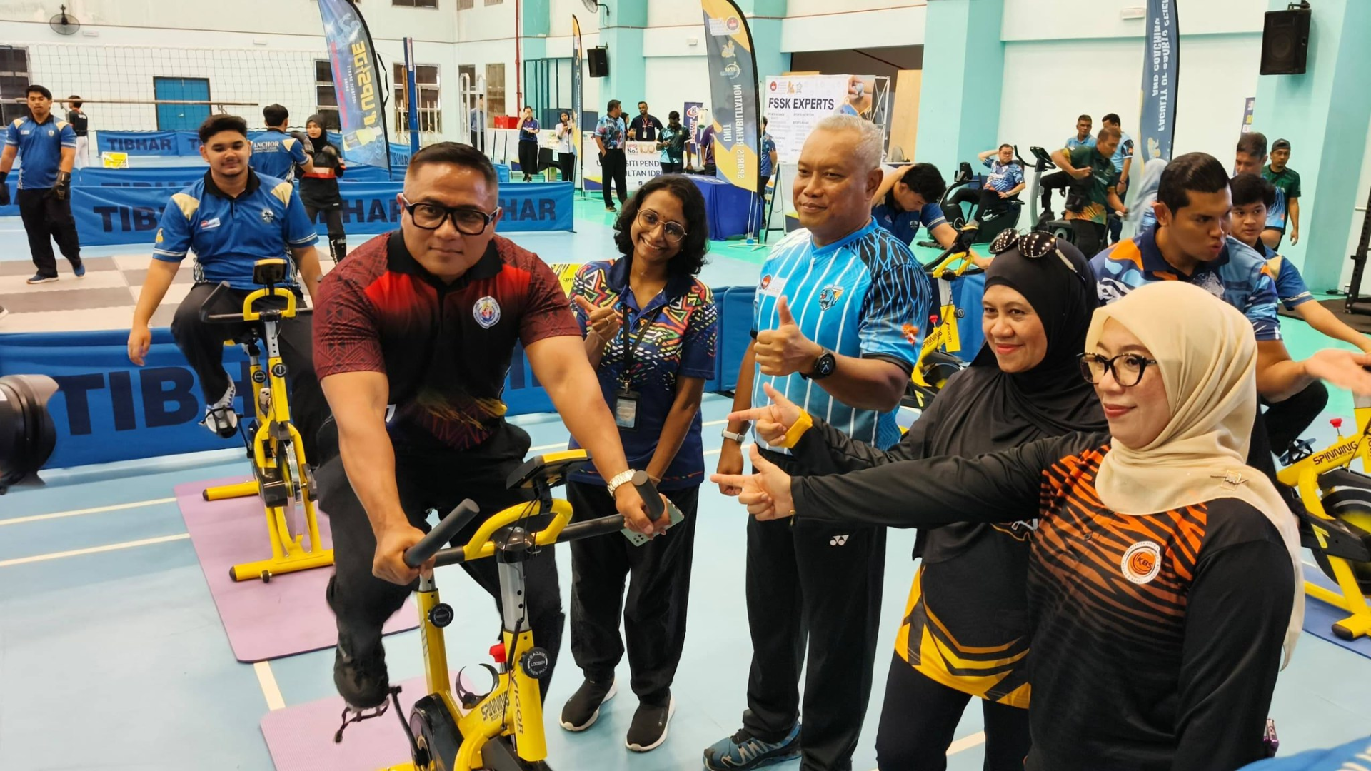 YANG DIPERTUA MDTM DIJEMPUT SEMPURNAKAN MAJLIS PELANCARAN KAD KEAHLIAN STAR WELLNESS HUB UPSI